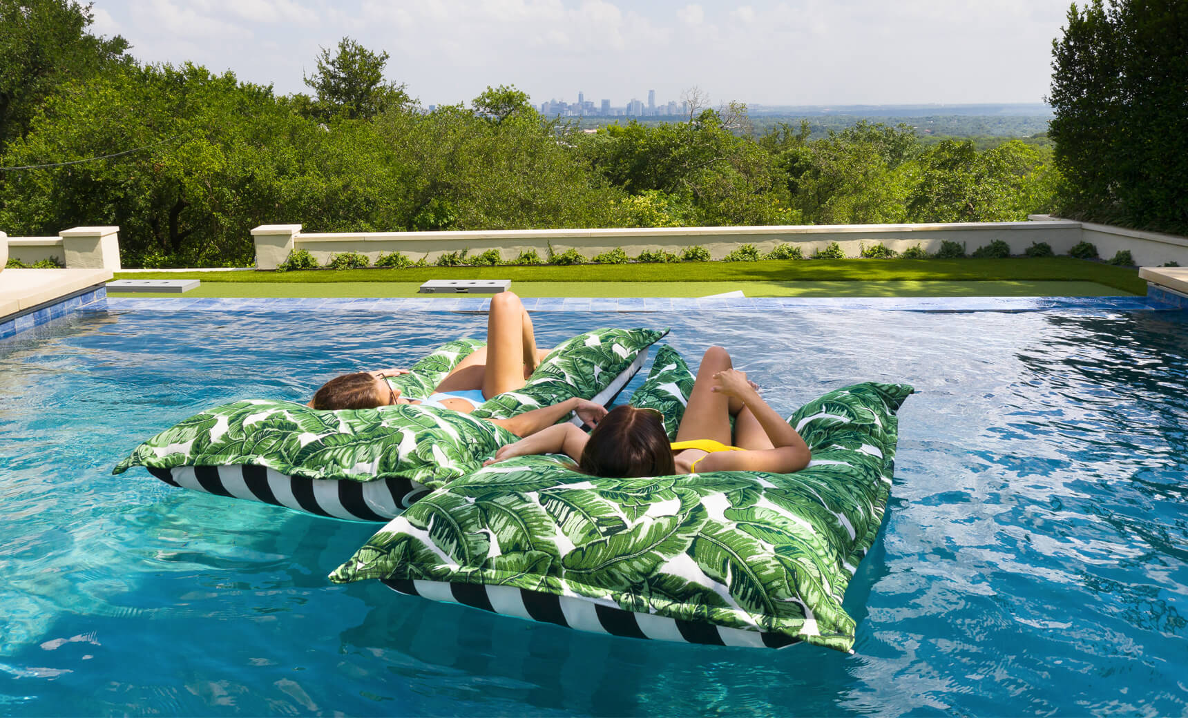 Ledge Laze Pool Float Set