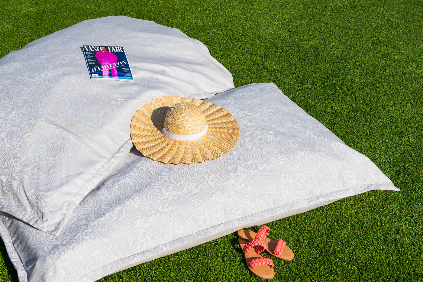 Ledge Luxe In Pool Seating and Laze Bundle - Highback