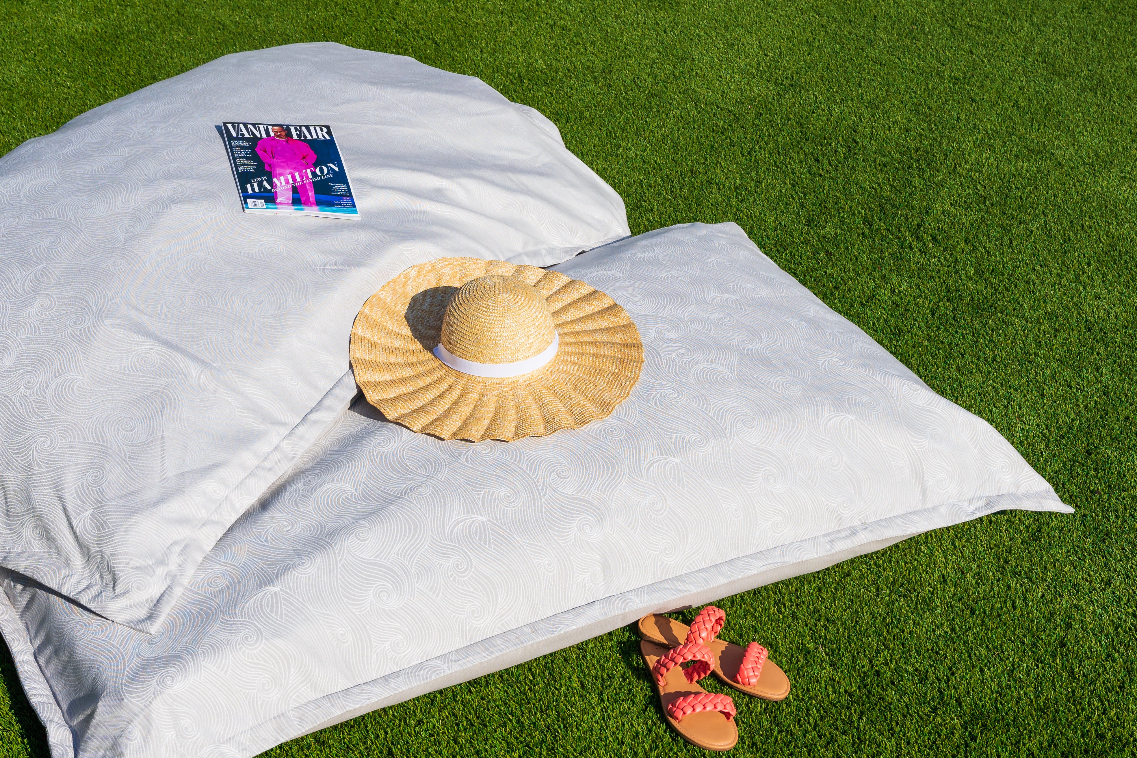 Ledge Luxe In Pool Seating and Laze Bundle - Highback